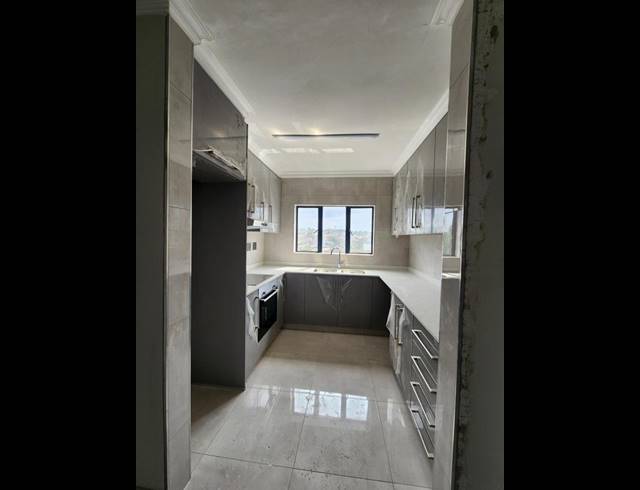 2 BEDROOM PROPERTY TO RENT IN OVERPORT